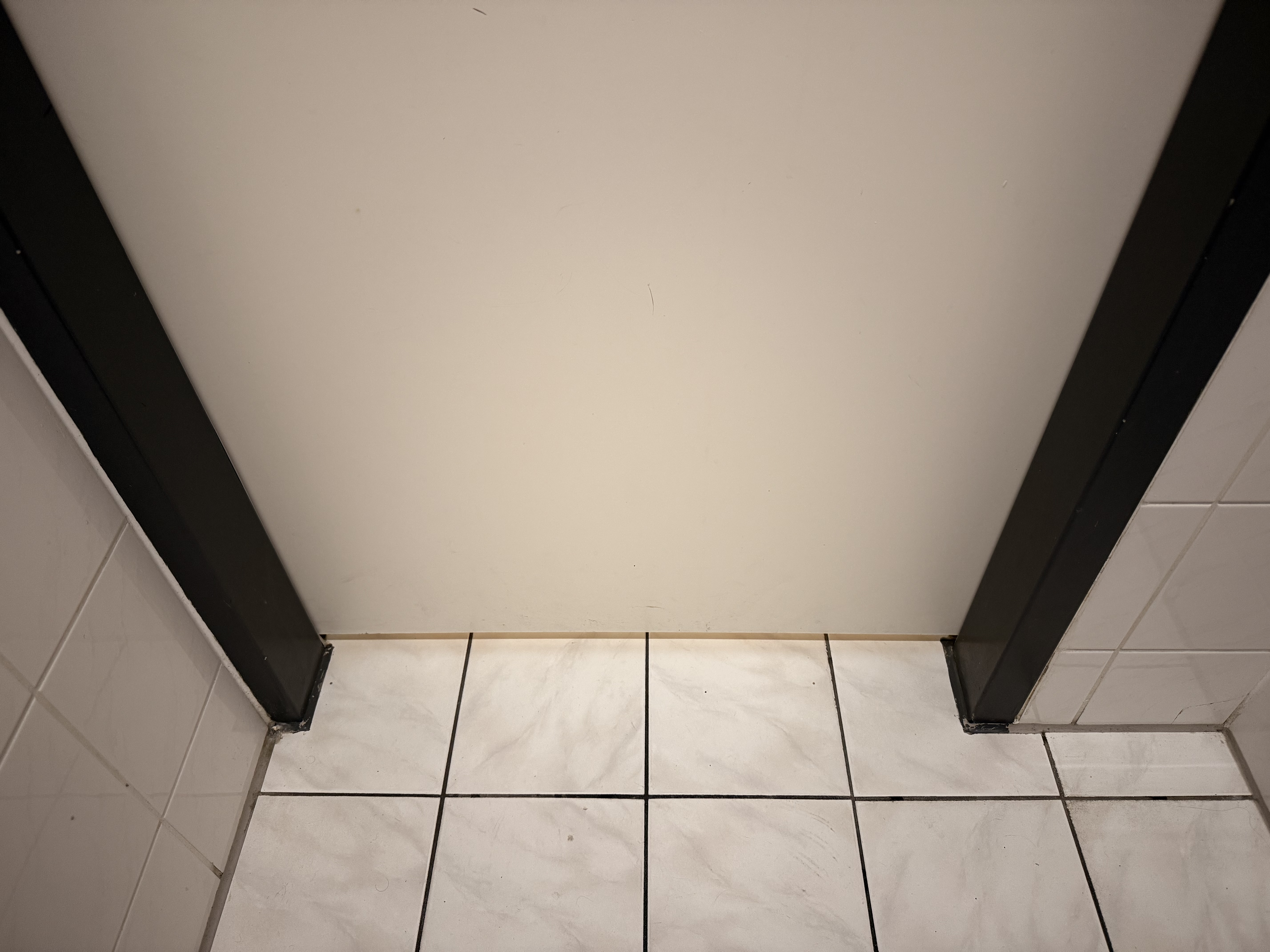 Möbelgeschäft „Home24 Outlet“, Köln / Deutschland (2025)